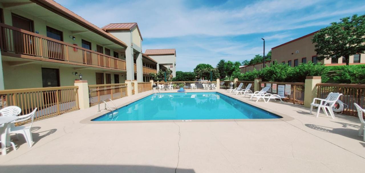 Days Inn By Wyndham Goodlettsville Nashville Екстериор снимка